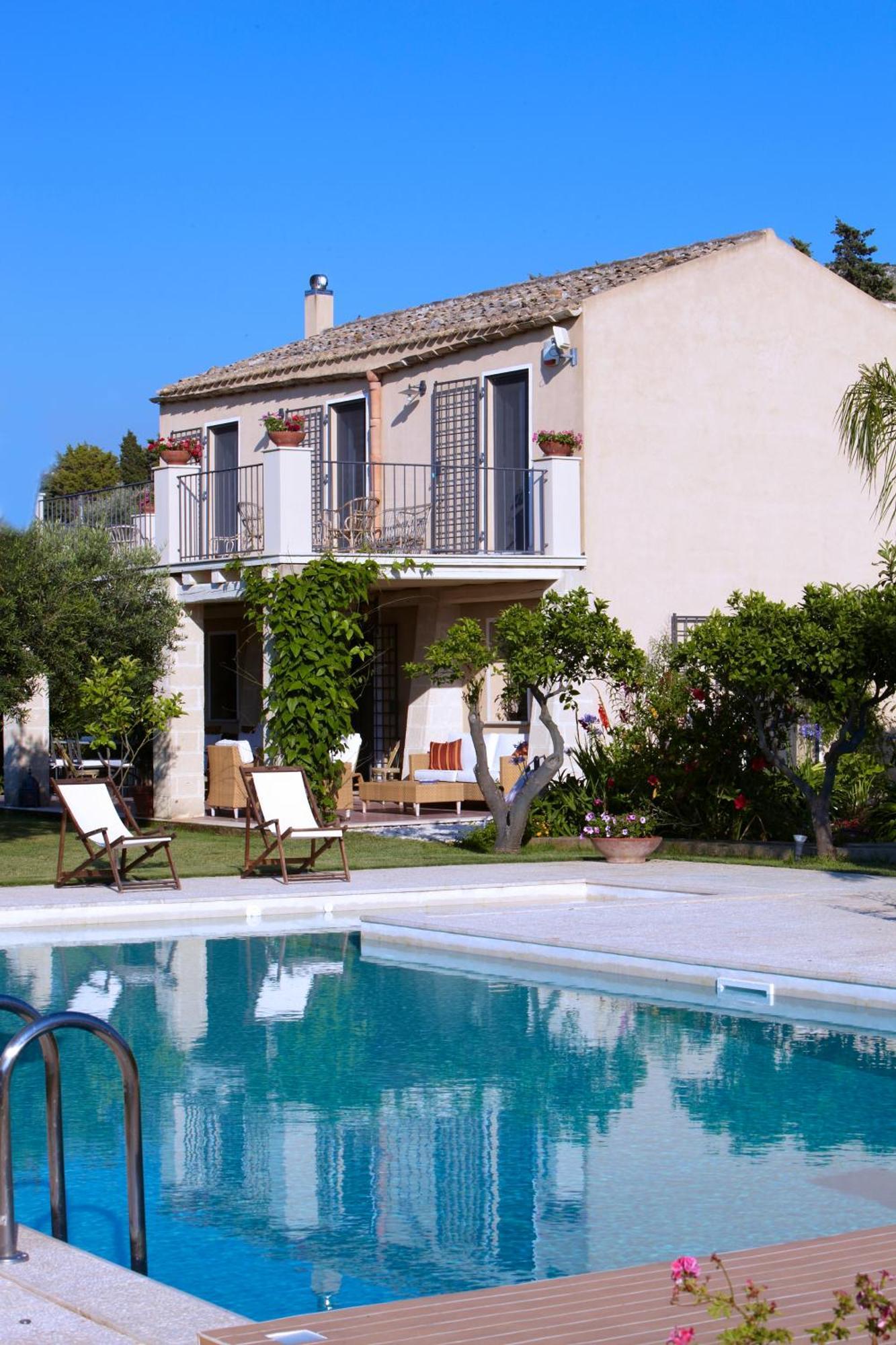Baglio Sant'Andrea Bed & Breakfast Valderice Exterior photo