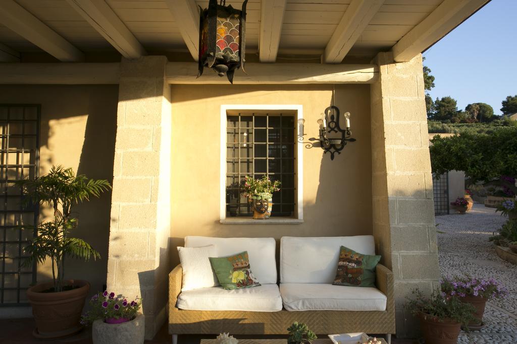 Baglio Sant'Andrea Bed & Breakfast Valderice Exterior photo