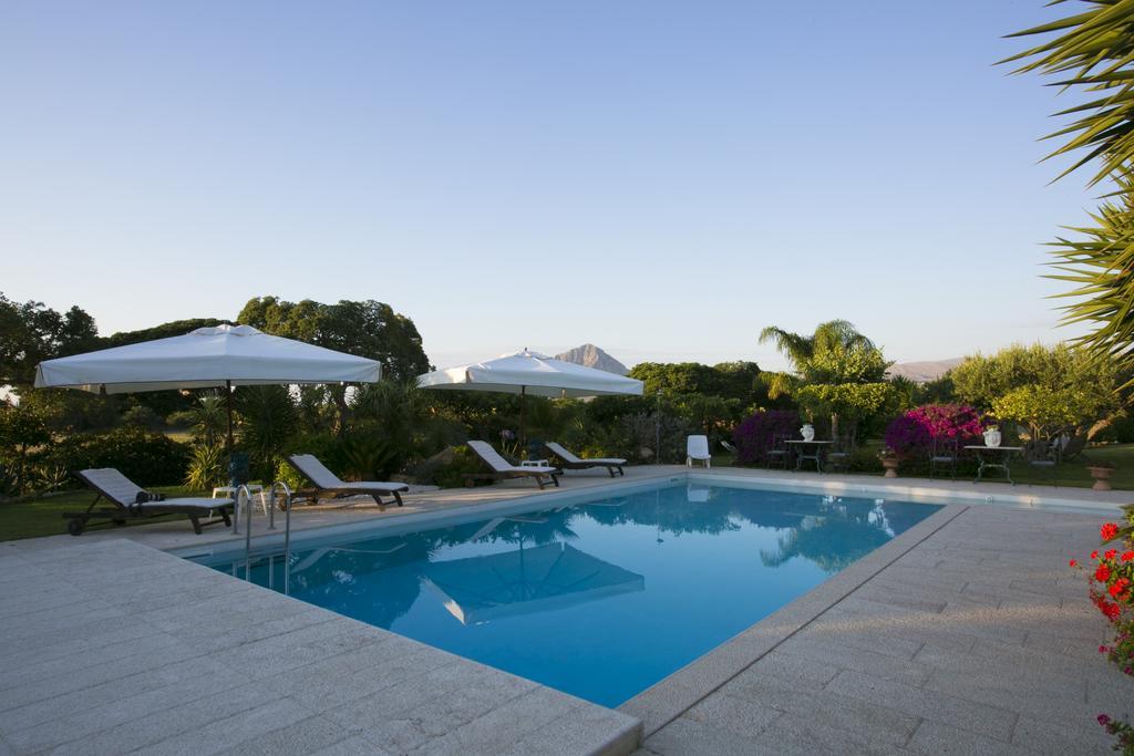 Baglio Sant'Andrea Bed & Breakfast Valderice Exterior photo