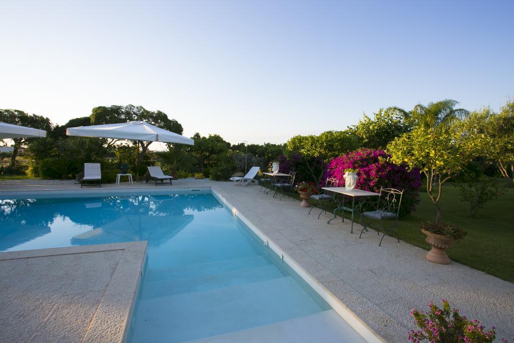 Baglio Sant'Andrea Bed & Breakfast Valderice Exterior photo